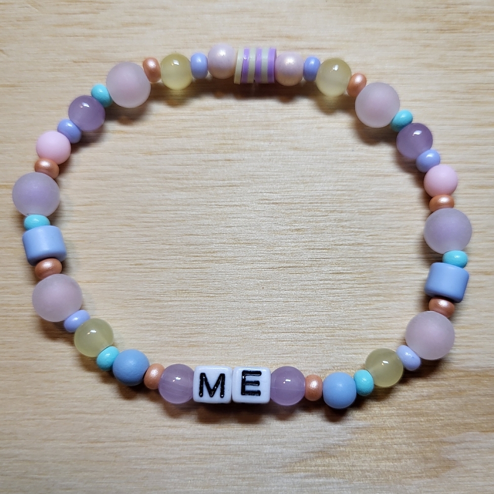 ME! -Taylor Swift Friendship Bracelet, Size 8"